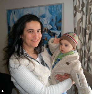 Happy b-day Dr Rodopoulou! Η Δρ Βίλλυ Ροδοπούλου σε α΄ ενικό