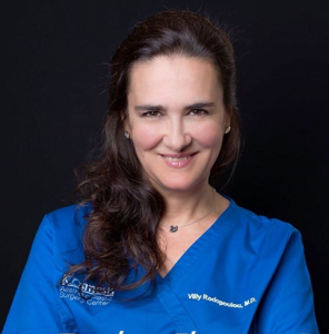 Happy b-day Dr Rodopoulou! Η Δρ Βίλλυ Ροδοπούλου σε α΄ ενικό