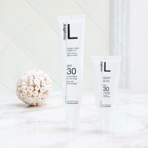 Η must have αντηλιακή πούδρα της Universkin: Προστασία και περιποίηση με μία κίνηση Η must have αντηλιακή πούδρα της Universkin: Προστασία και περιποίηση με μία κίνηση