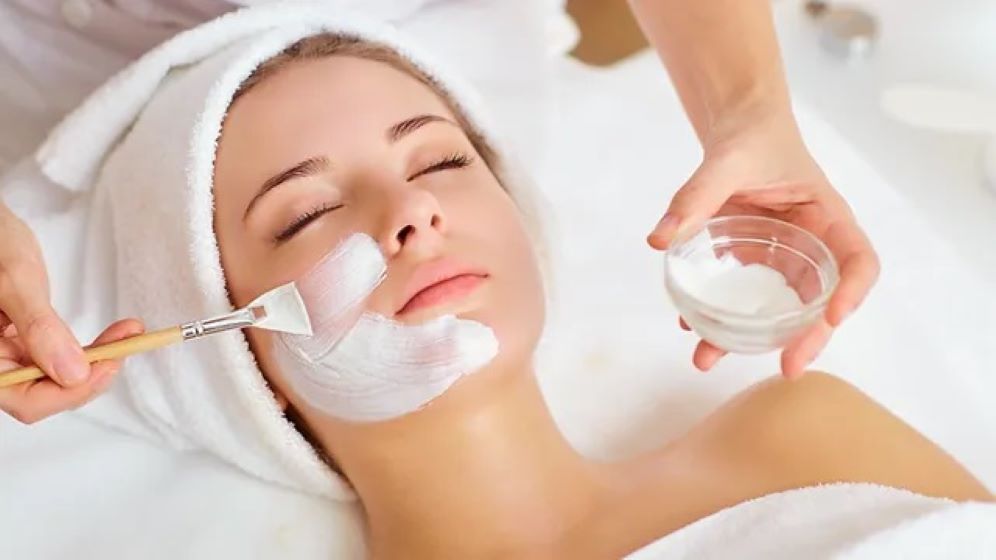 After Celebration Facial Treatment: Σβήστε τα σημάδια κούρασης από το πρόσωπό σας!