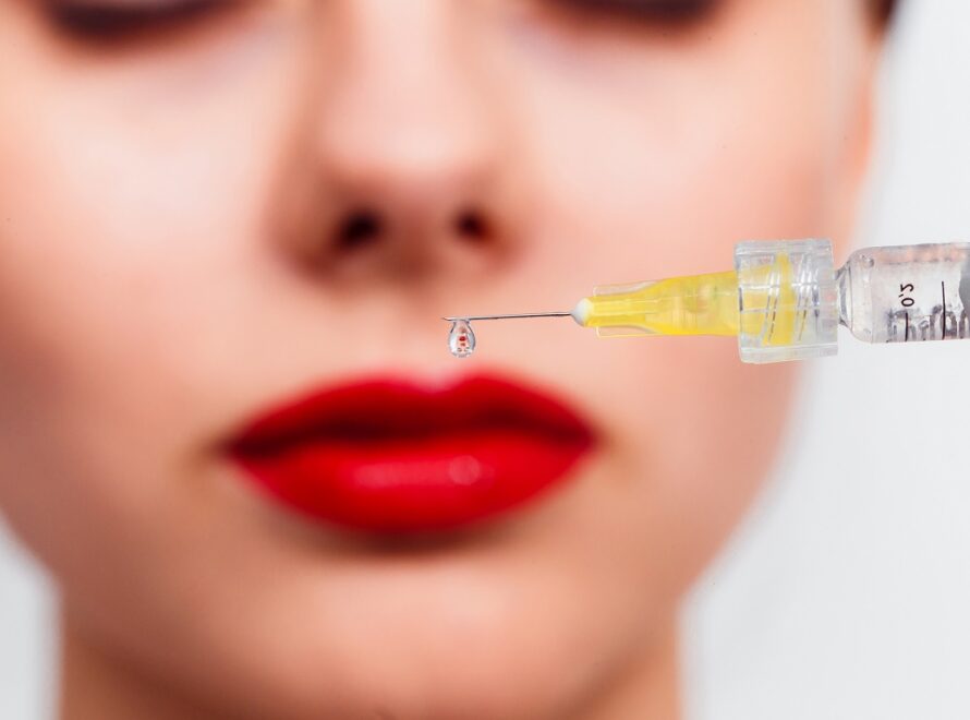 Εμβολιο για τον Covid-19 και fillers προσωπου: Γιατι το ενα δεν αποκλειει το αλλο