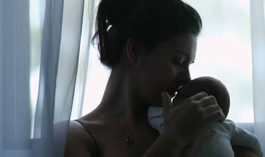 Εναλλακτικές θεραπείες ομορφιάς για την υπέροχη, αλλά συχνά κουραστική φάση της λοχείας