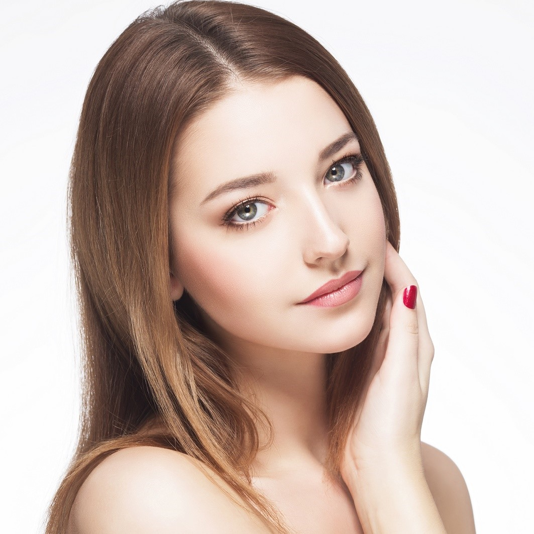 Skinimalism: Όλα τα βήματα της νέα τάσης περιποίησης προσώπου