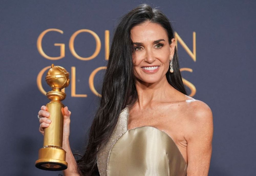 Στο Microneedling με Εξωσώματα χρωστά την εντυπωσιακή της ανανέωση η Demi Moore! Στο Microneedling με Εξωσώματα χρωστά την εντυπωσιακή της ανανέωση η Demi Moore!