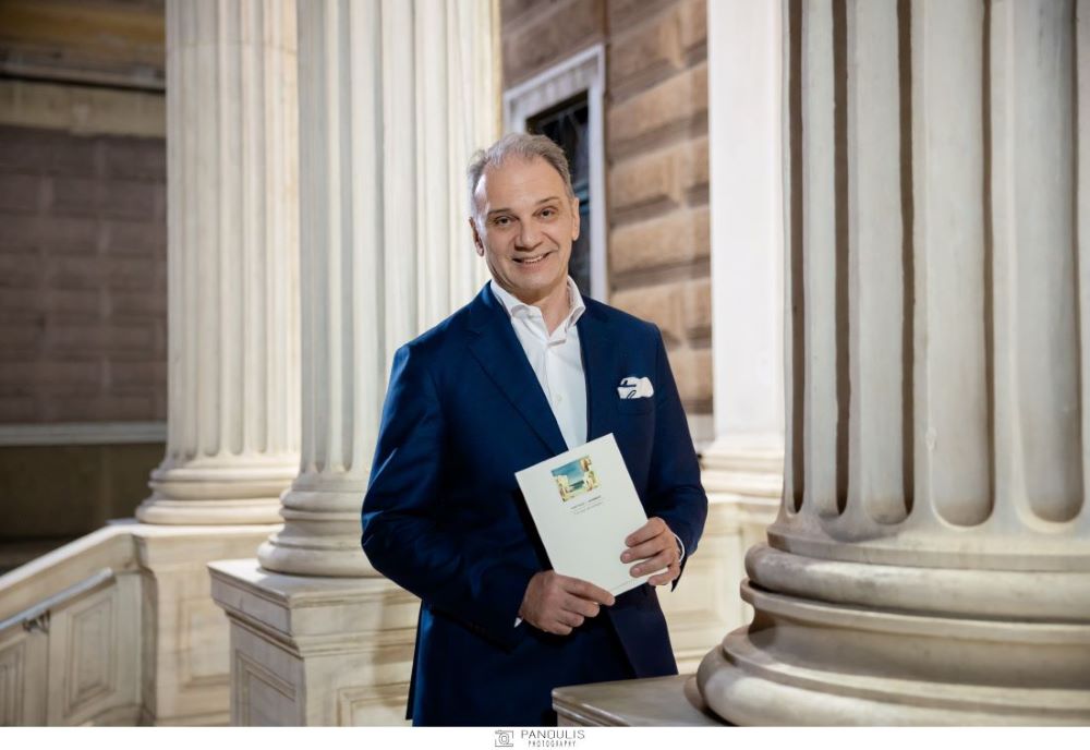 «Στη Σκιά του Νυστεριού»: Η συγκλονιστική συνάντηση Επιστήμης και Ποίησης στην παρουσίαση της συλλογής του Ευάγγελου Κεραμίδα