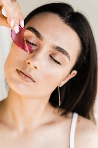 Exosomes Hydrogel Mask: Η μάσκα-θεραπεία που φέρνει το lifting facial στο σπίτι σου Exosomes Hydrogel Mask: Η μάσκα-θεραπεία που φέρνει το lifting facial στο σπίτι σου